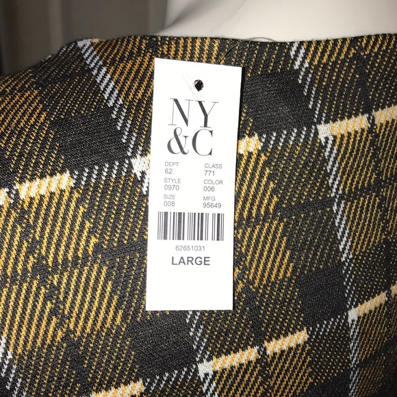 Dress - Picture 7 of 7